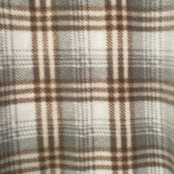 THREAD & SUPPLY Shacket Oversized Fleece Button Down with Pockets Medium - Picture 6 of 13